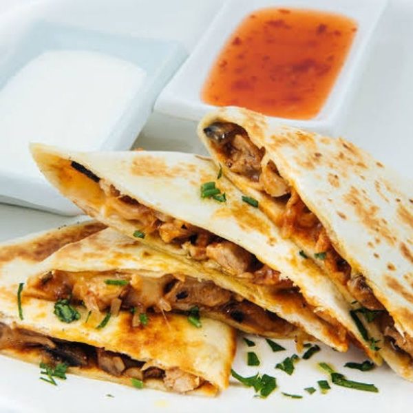 Tavuk Quesadilla