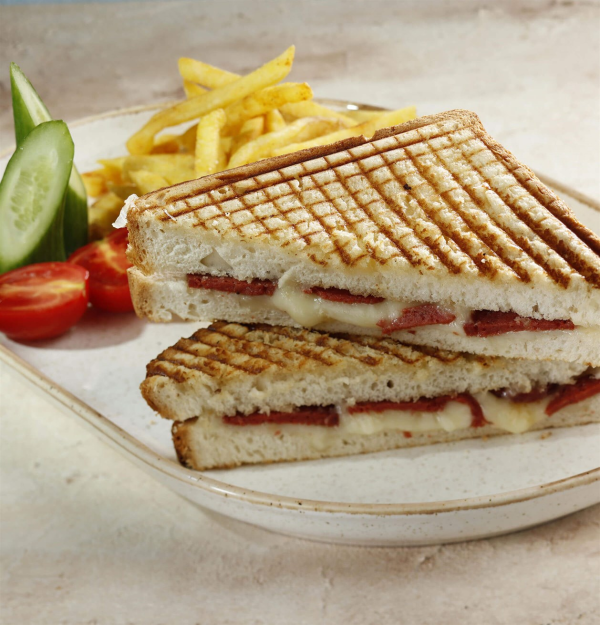 Sucuklu Tost